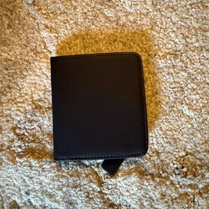 Amazon Black Compact Zip Wallet